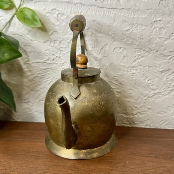 Antique Brass Tea Pot Kettle Original Old Hand Crafted Etched Wood Handle - Picture 3 of 7